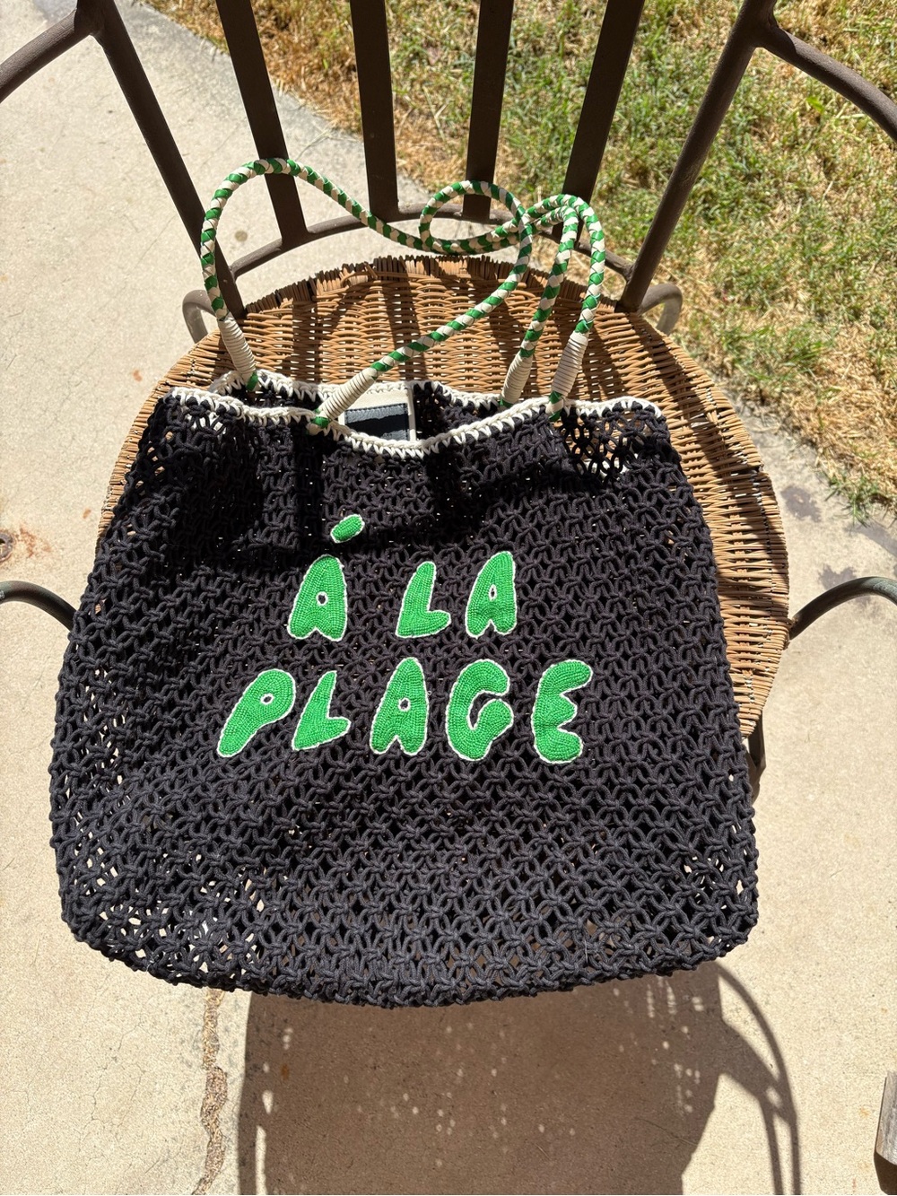 Black Crochet Tote Bag with Green "À LA PLAGE" Appliqué